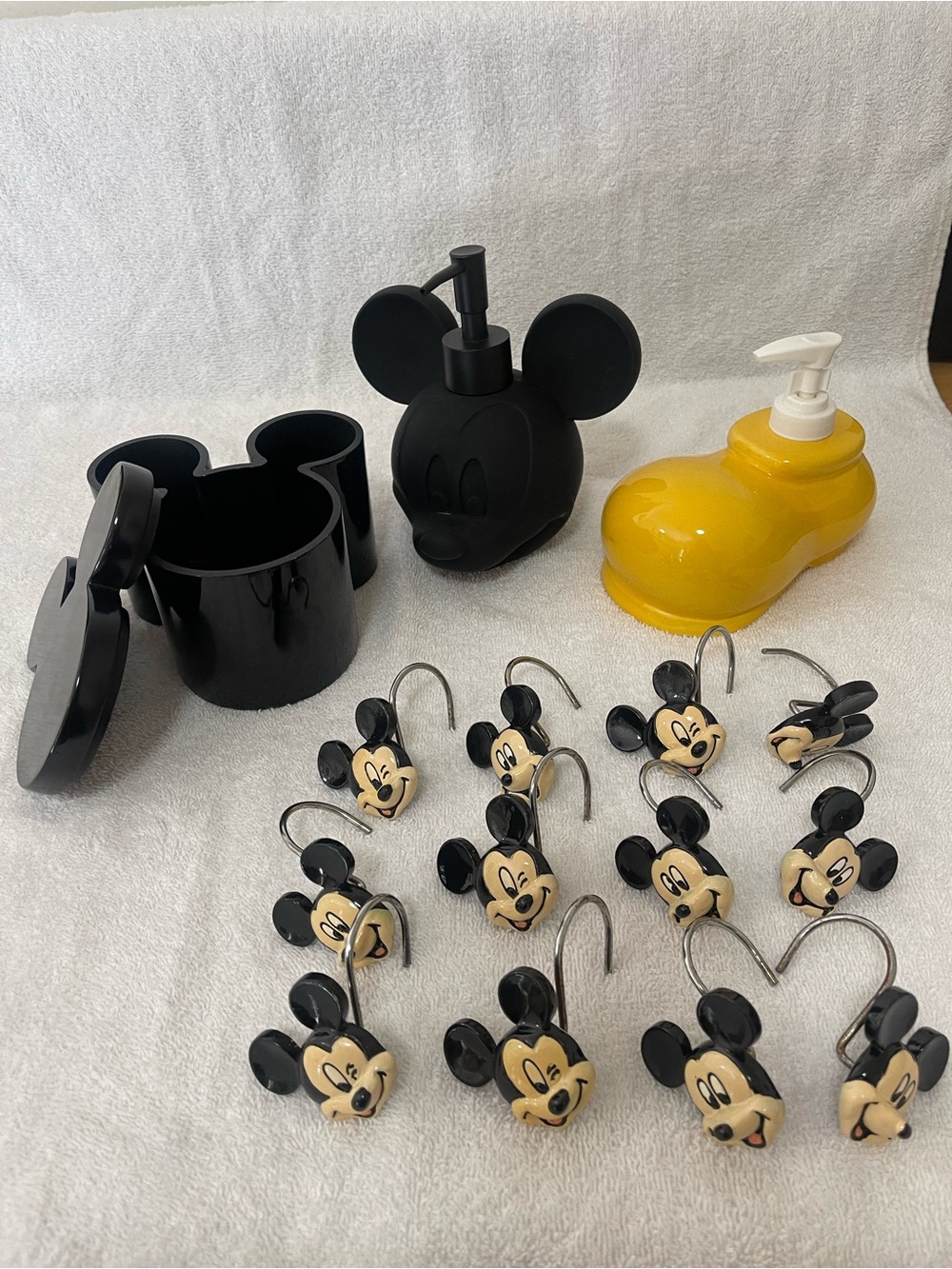 Disney Mickey Mouse Bath Accessory Set